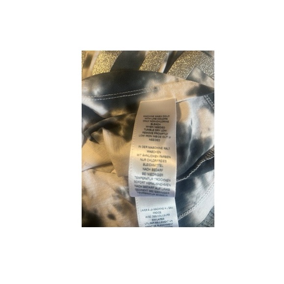 True Religion Cropped Lamar Long Sleeve‎ Tee - Picture 6 of 9